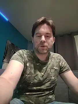 Chatroom XXX en direct de tom_sauwer