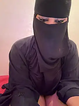 -Batta- Adlı Modelin Canlı XXX Sohbeti