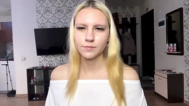 MildredGuckes' Live XXX Chat