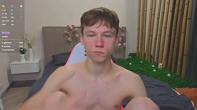 צ'אט XXX בשידור חי של cuMte_boy