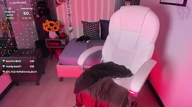 LittleeStar's Live XXX Chat