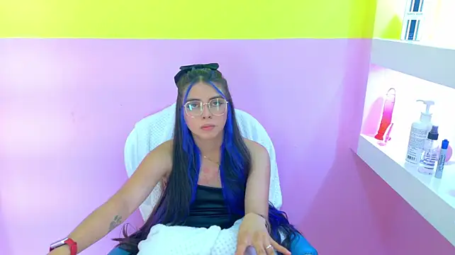 Kyomi_Hunt Adlı Modelin Canlı XXX Sohbeti