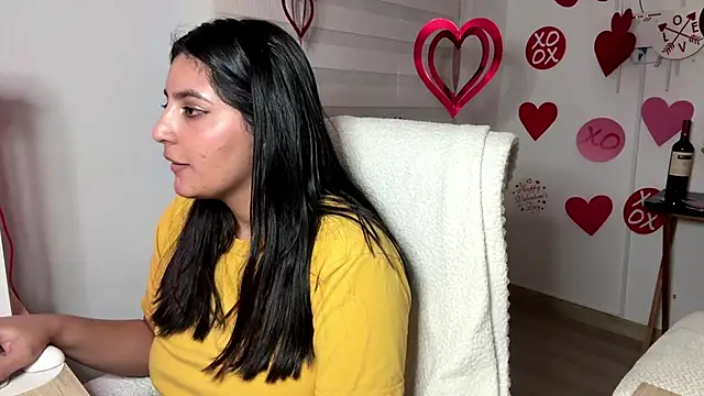 cloe_small লাইভ XXX চ্যাট