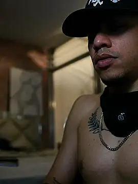 AlphaMasterXxxn Live XXX chat