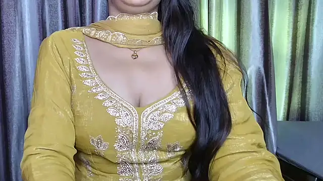 Radhika_4_you XXX чат на живо