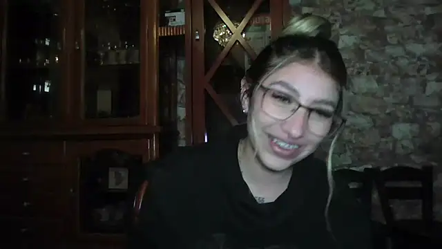 Czat XXX na żywo – AliceTeenager___