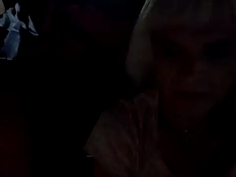 Show modela dustbunny64 na web-kameri