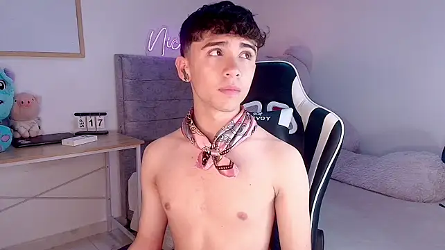Niico_Cruz's Live XXX Chat