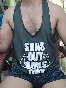 Gym__Boy Adlı Modelin Canlı XXX Sohbeti
