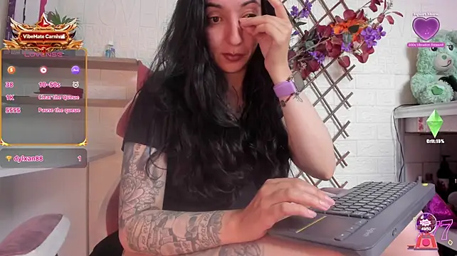 دردشة SALOME_KORLAND الجنسية المباشرة