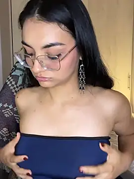 Cat2525's Live XXX Chat