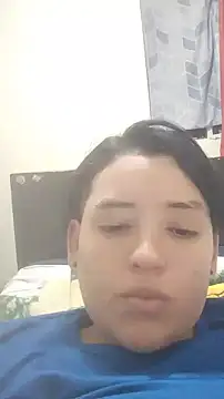 Tomboyhot77 Adlı Modelin Canlı XXX Sohbeti