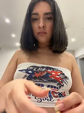XXX chat uživo modela MiahWindsor