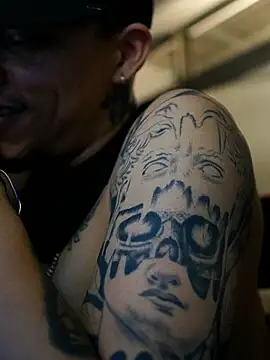 AlphaMasterXxxn Live XXX chat