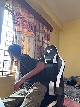 Živý XXX chat GunSlay