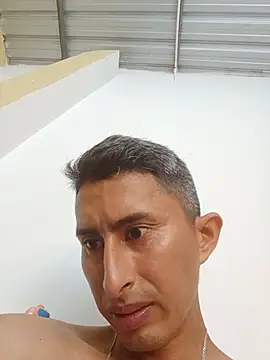 Show modela Amor0111 na web-kameri