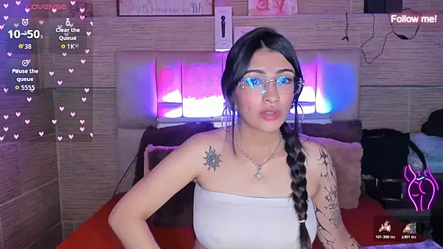 mia_devine_n Live XXX chat