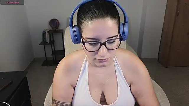 blue__moon_'s Live XXX Chat