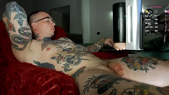 Chat XXX en directo de Tommy_cat