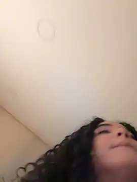 Curlyierr Adlı Modelin Canlı XXX Sohbeti