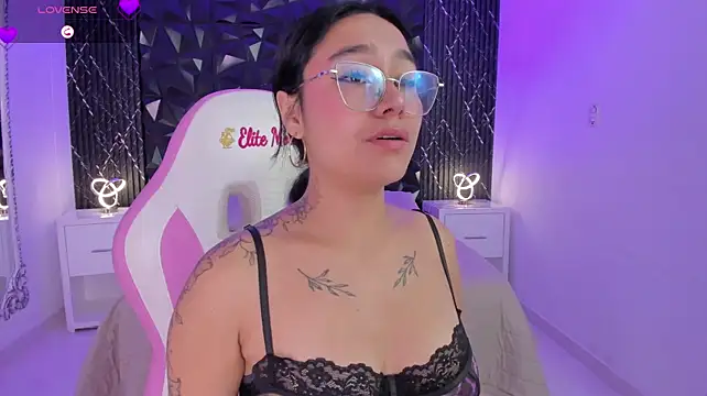 Chatroom XXX en direct de AnaiaClarck