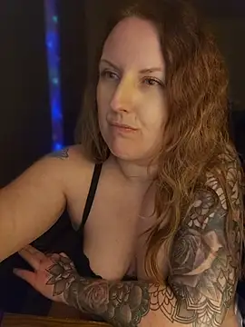TattedMamaXOXO Chat XXX in diretta