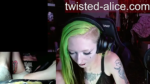 Twisted_Alice's Live XXX Chat