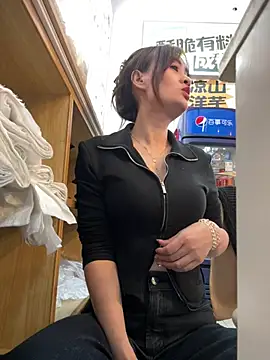 huihui_520 Adlı Modelin Canlı XXX Sohbeti