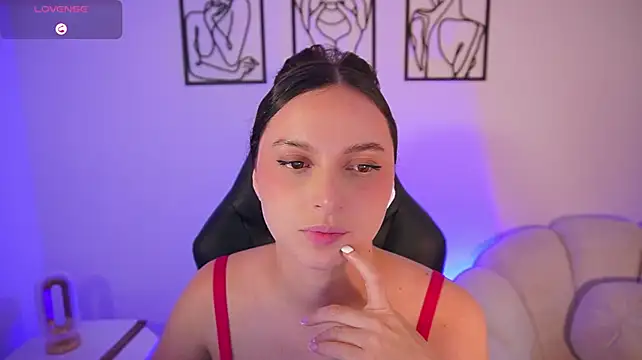 צ'אט XXX בשידור חי של AliceHarper_