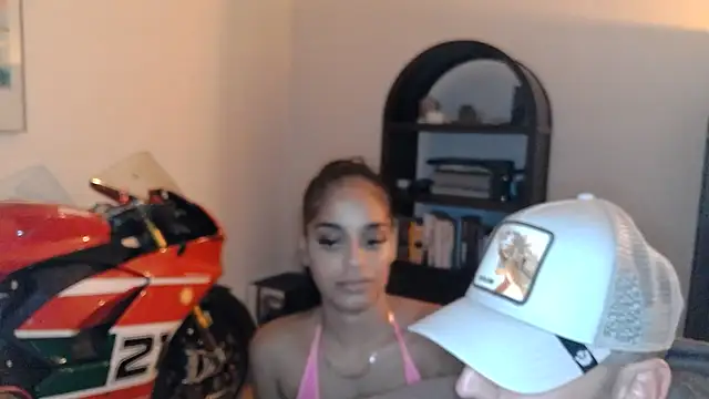 Webkamerová show thapakislut_