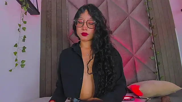 BriaConner_ XXX чат на живо