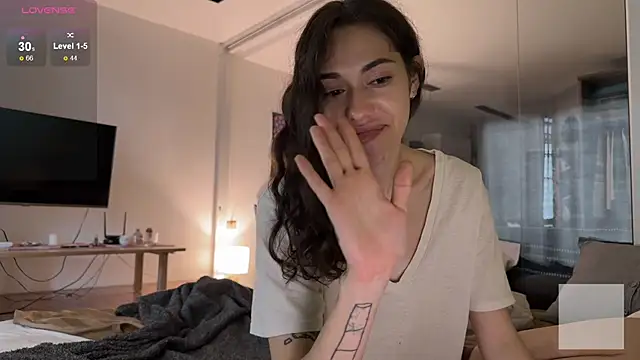 צ'אט XXX בשידור חי של sadetuiningaa