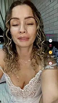 แชท XXX สดของ Loly_Horny