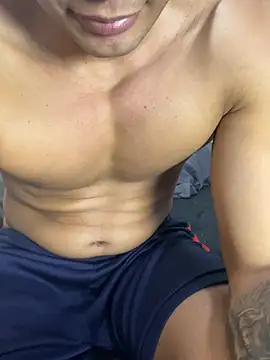 Chat XXX en directo de Logan_strangee