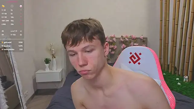 cuMte_boy: онлайн-секс-чат