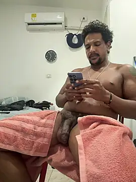 bigdick211292 live XXX chat