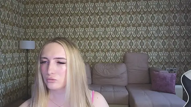Vi_Luxy Pertunjukan Webcam