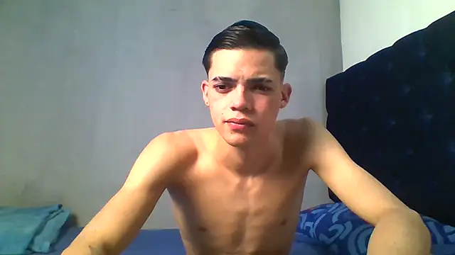 Latinos_2001 élő XXX-chatje