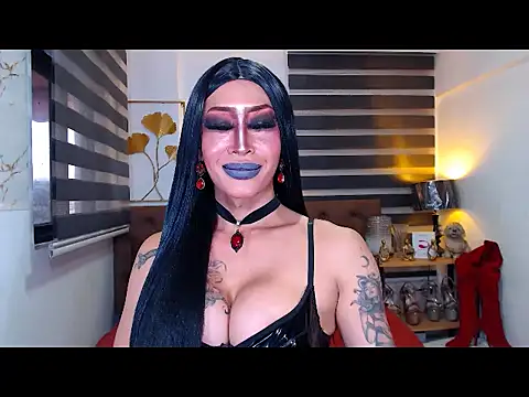 DominateMistressTania's Live XXX Chat