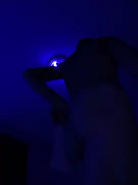 indecentexposure311: διαδικτυακό σόου στην κάμερα
