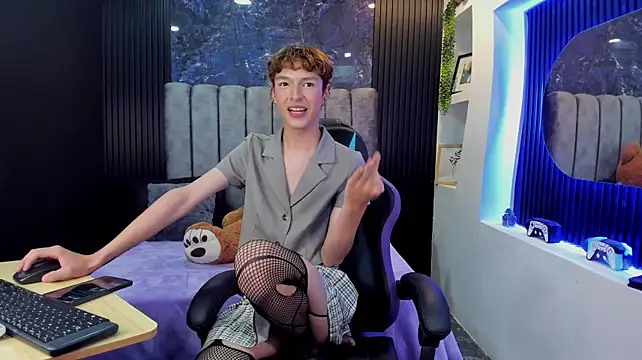 Chatroom XXX en direct de SthepanodiMonaco