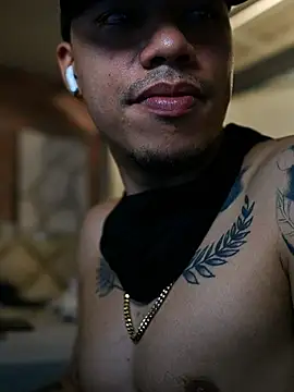 AlphaMasterXxxn Live XXX chat