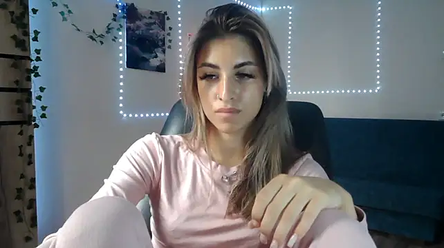 Rossy_Vega's Live XXX Chat