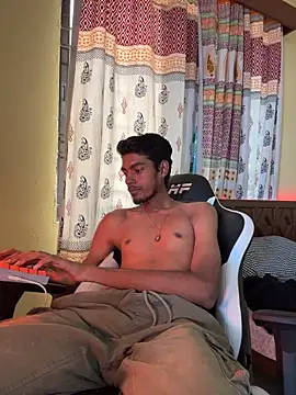 XXX chat uživo modela GunSlay