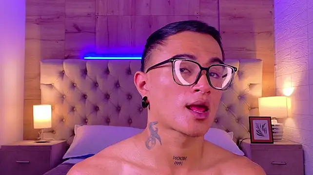LiamDeeps 即時 XXX 聊天