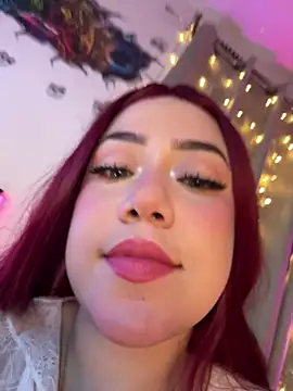 Emmy_Ruiz élő XXX-chatje