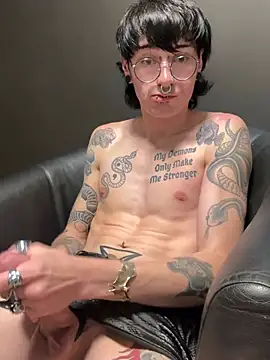 XXX chat uživo modela GothSadist