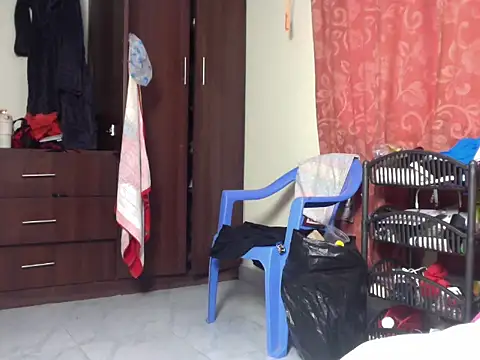 nudevelvet1 Adlı Modelin Canlı XXX Sohbeti