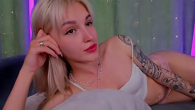 دردشة LisaFoxyMe الجنسية المباشرة
