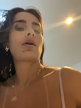 Lusty_Louise live XXX chat